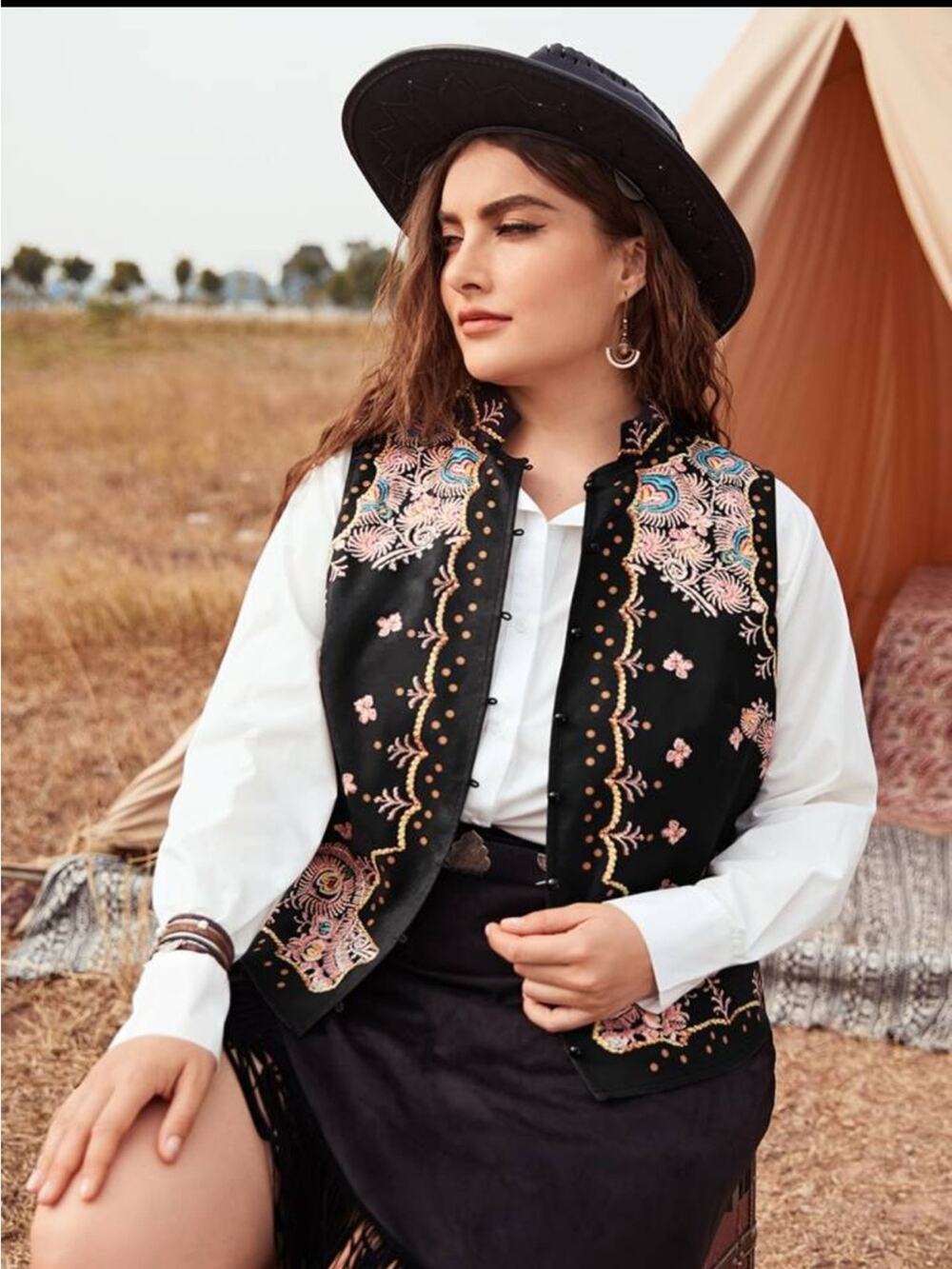Rococo faux embroidery print vest
